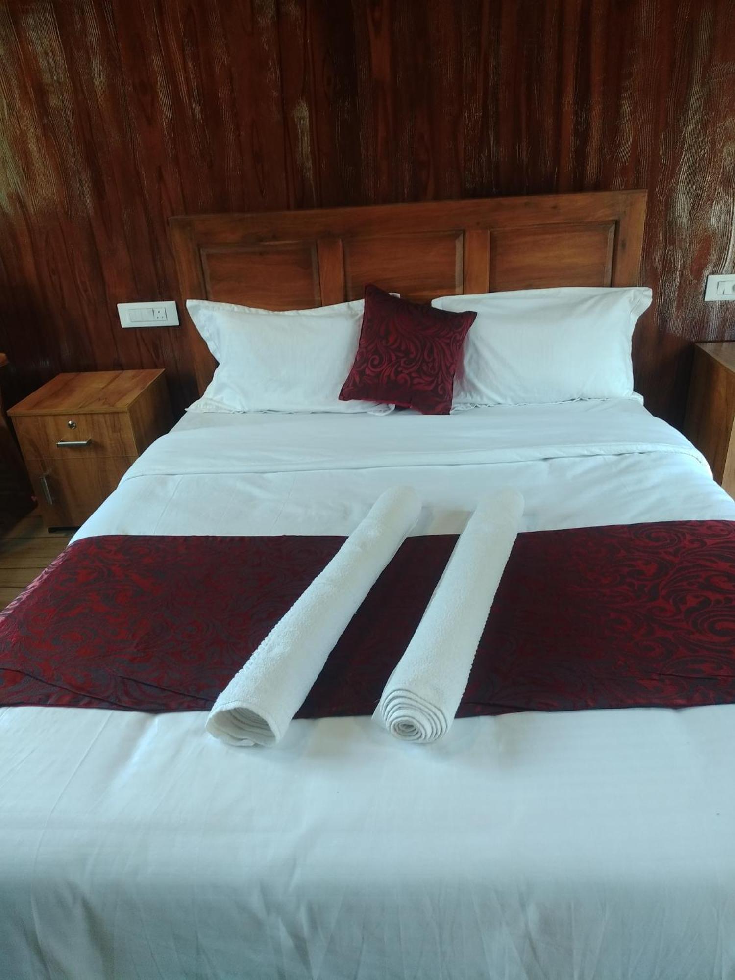 Don'S River Valley Jungle Resort Maraiyur Bagian luar foto